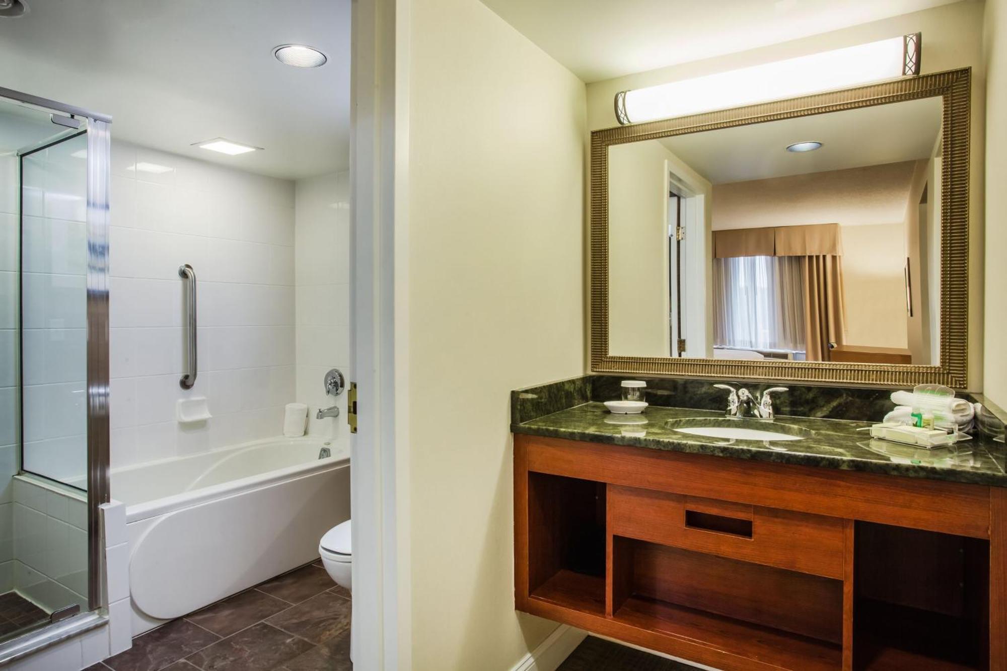 Holiday Inn Saratoga Springs By Ihg Bilik gambar